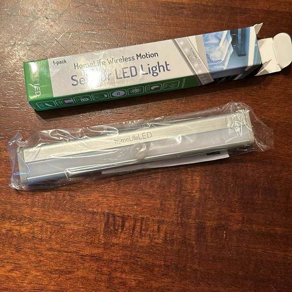 NEW HomeLife Wireless Motion Sensor LED Light - Picture 6 of 8